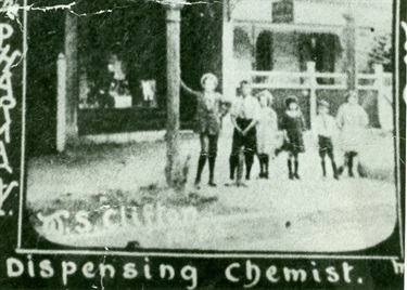 W.S Cliftons Pharmacy Dispensing Chemist, Alexandra Street NSW chemist and druggist registered 1887 certification number 457