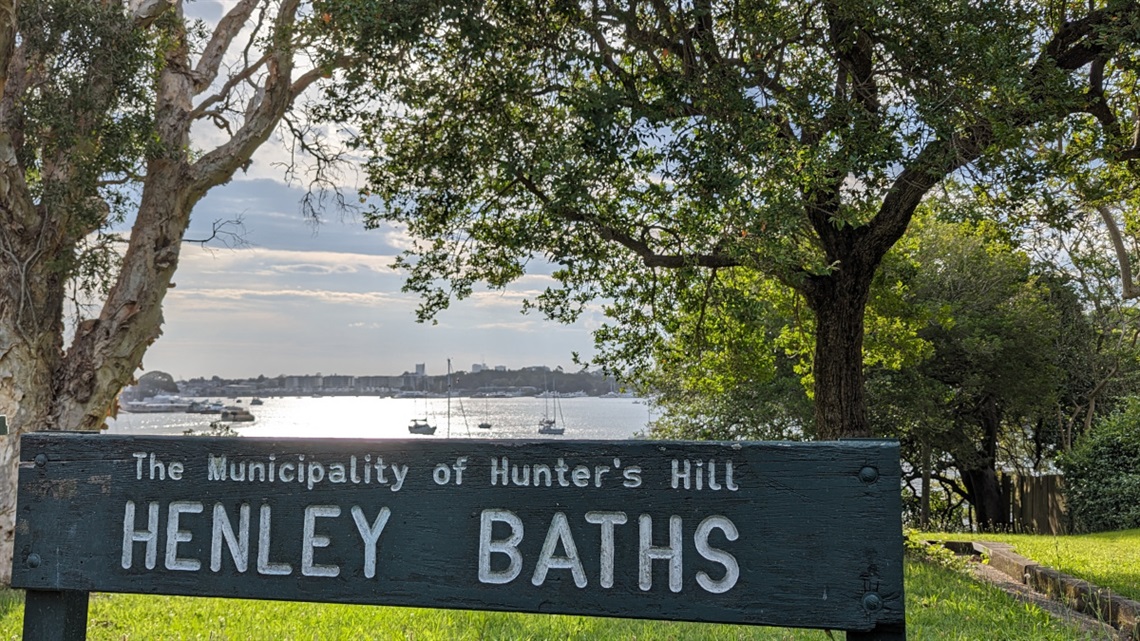Henley Baths Entrance Sign